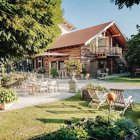 Wellness & Thermal Retreat Muehlbach Bad Fussing