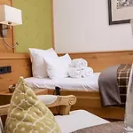 ホテル Wellness & Thermal Retreat Muehlbach