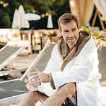 Wellness & Thermal Retreat Muehlbach 4* 巴特法兴格