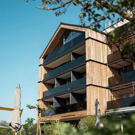 Отель Wellness & Thermal Retreat Muehlbach 4*