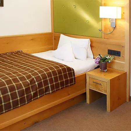 Отель Wellness & Thermal Retreat Muehlbach 4*