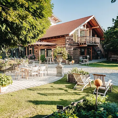 Wellness & Thermal Retreat Muehlbach 巴特法兴格