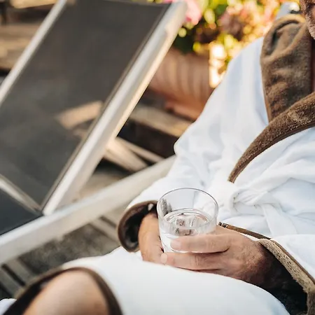 Отель Wellness & Thermal Retreat Muehlbach