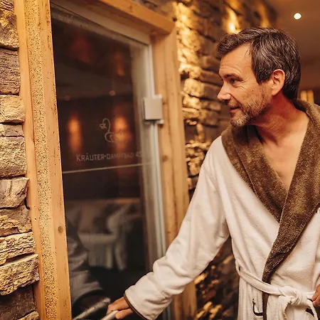 Отель Wellness & Thermal Retreat Muehlbach Бад-Фюссинг